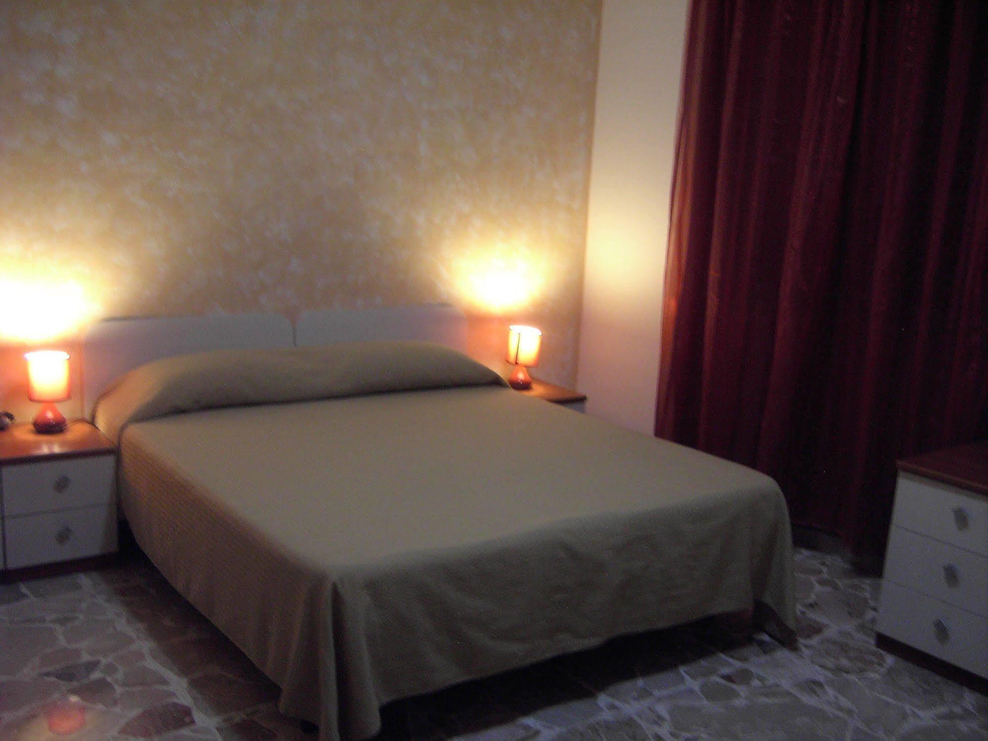 Etna Inn Motta SantʼAnastasia Extérieur photo