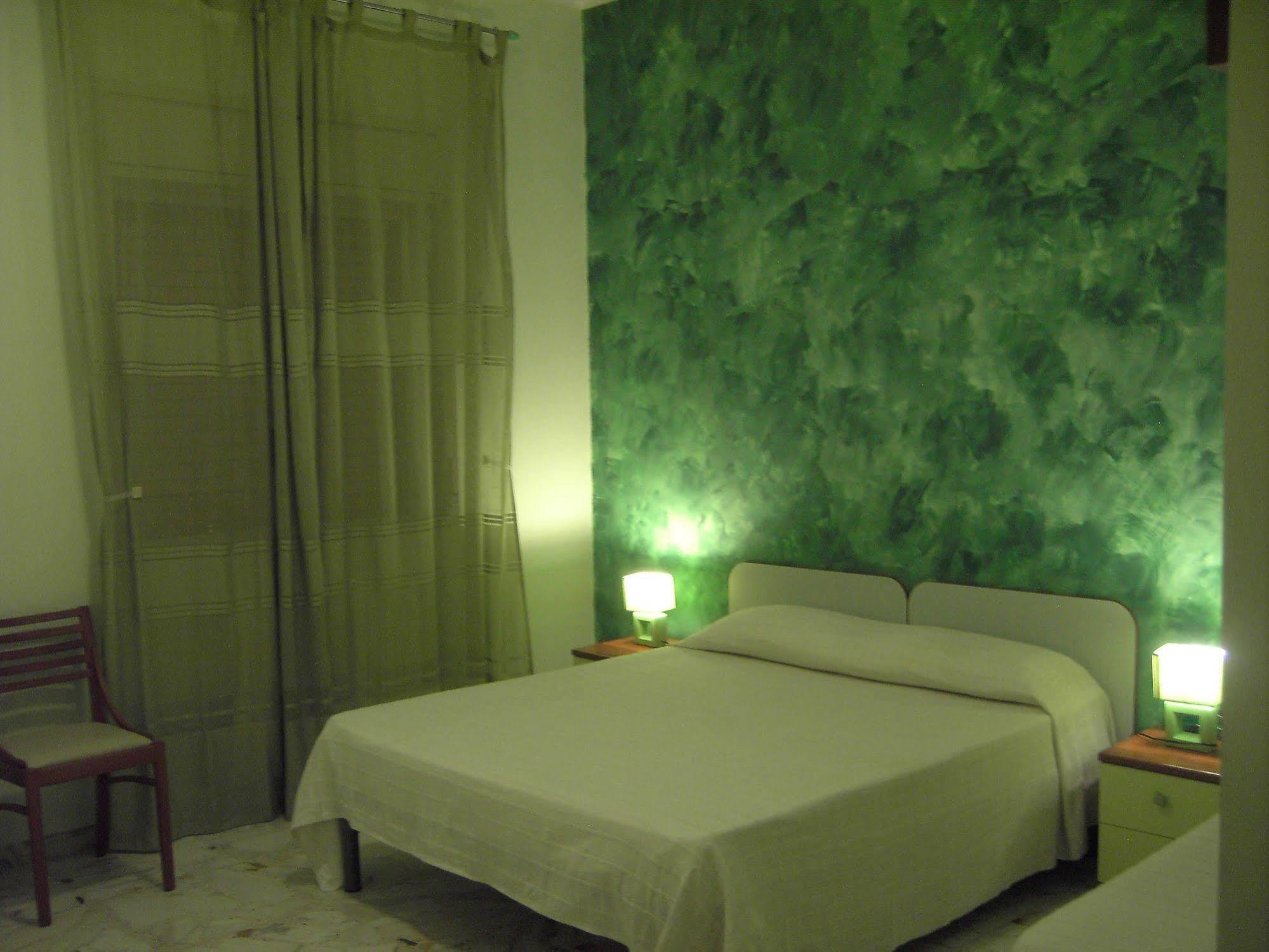 Etna Inn Motta SantʼAnastasia Extérieur photo