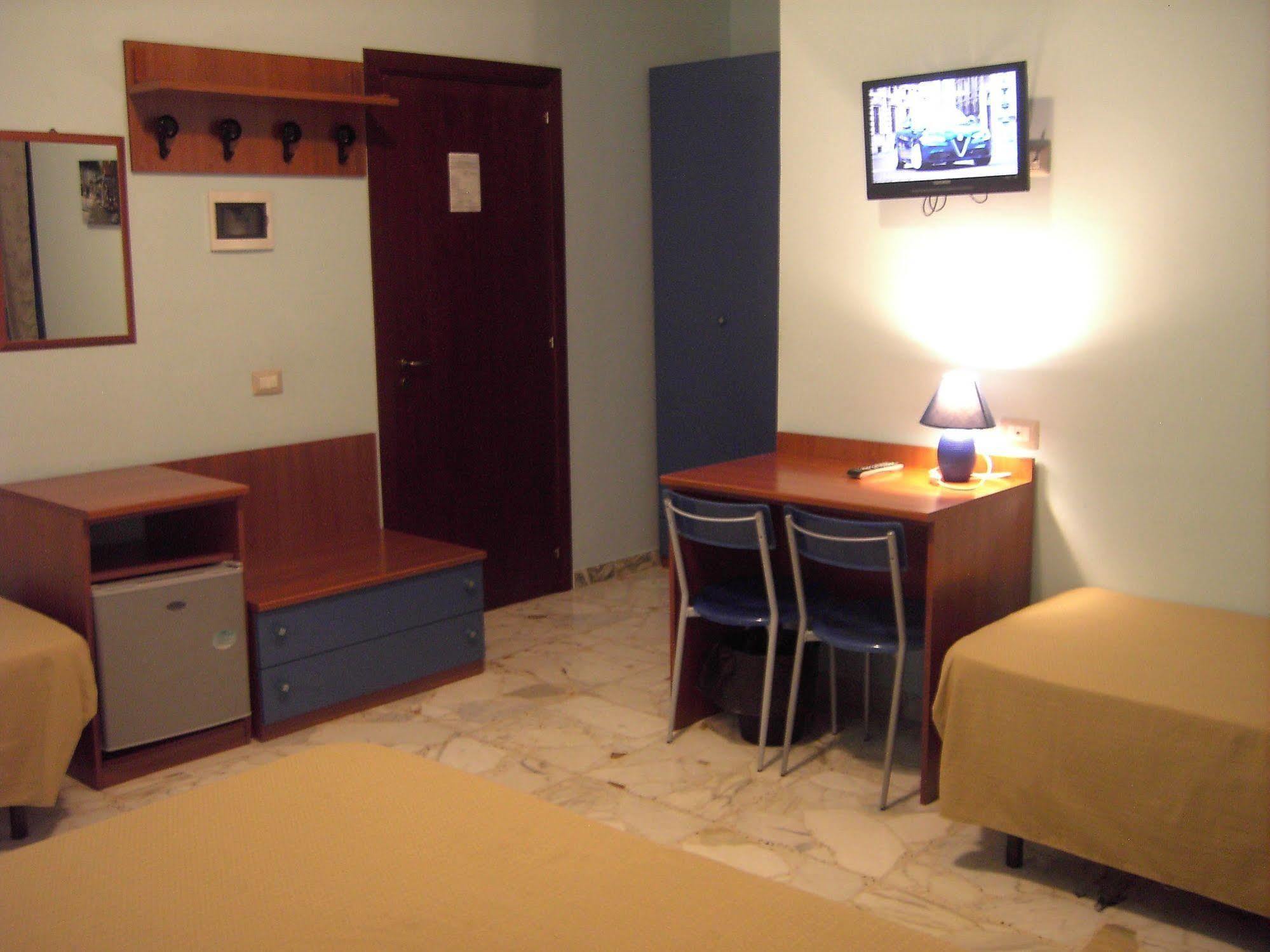 Etna Inn Motta SantʼAnastasia Extérieur photo